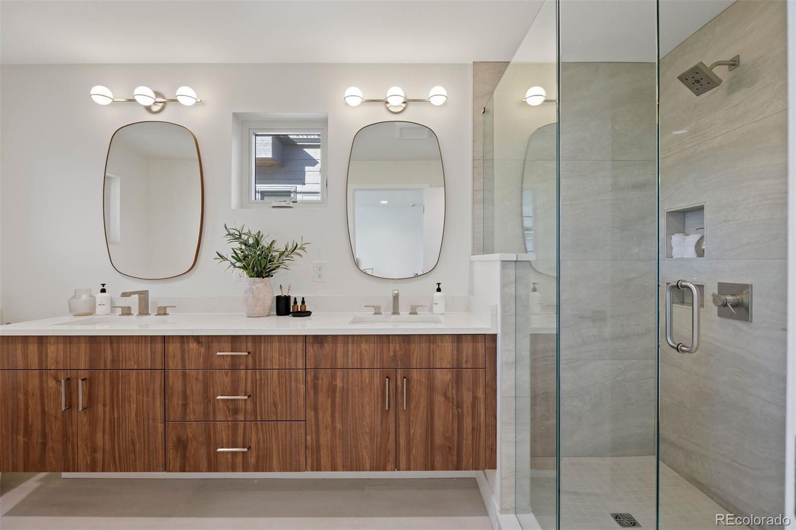 MLS Image #27 for 2194 s sherman street,denver, Colorado