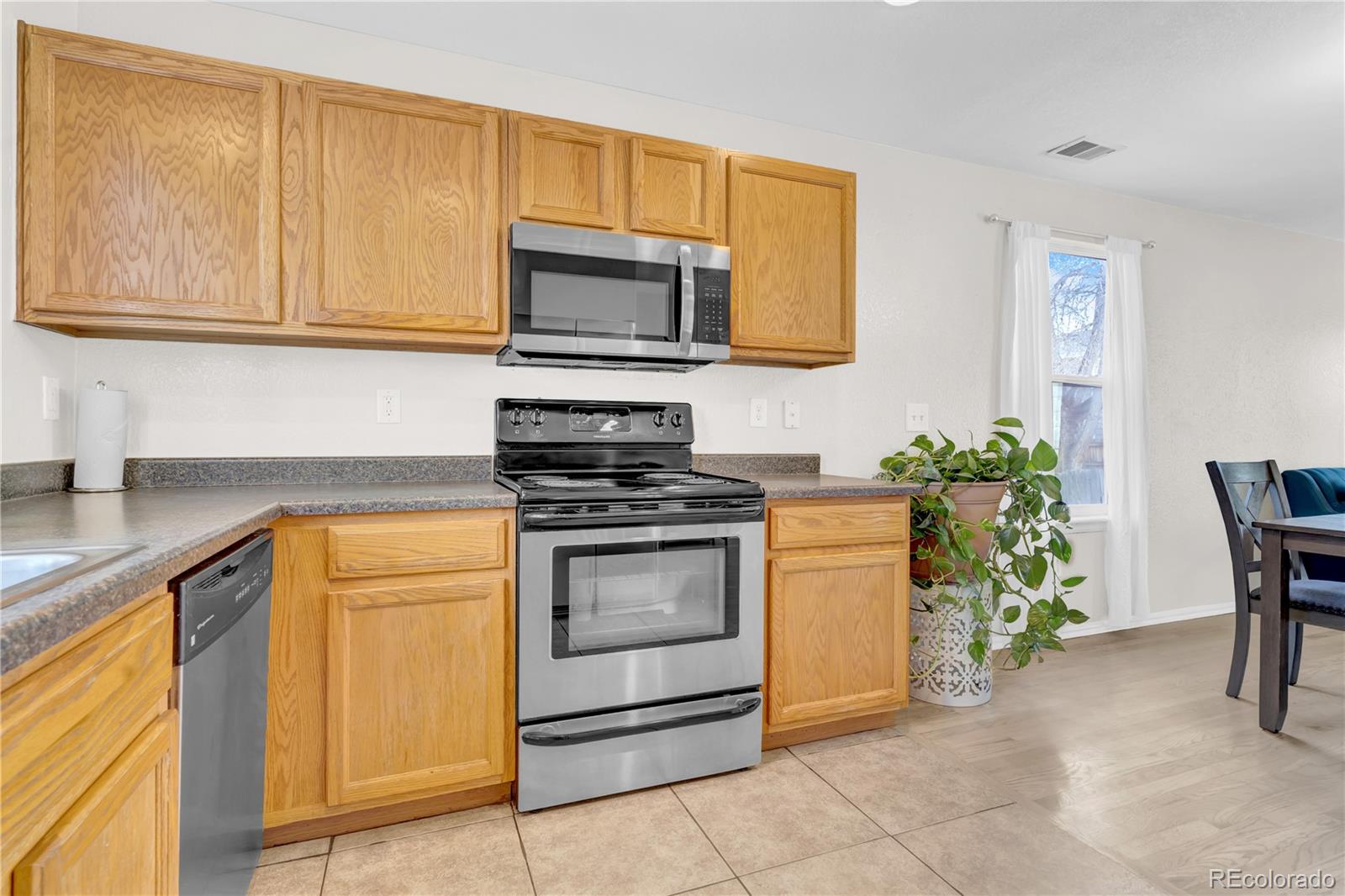 MLS Image #5 for 10115  forest court,thornton, Colorado