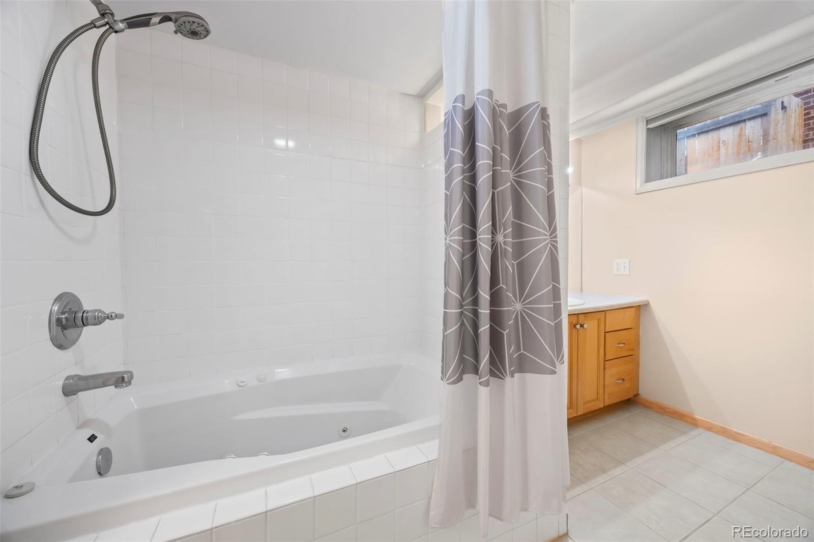 MLS Image #17 for 4621 e 17th avenue parkway,denver, Colorado