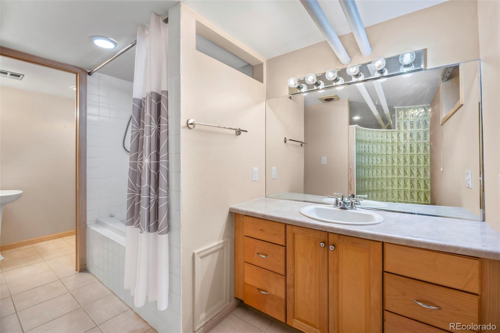 MLS Image #20 for 4621 e 17th avenue parkway,denver, Colorado
