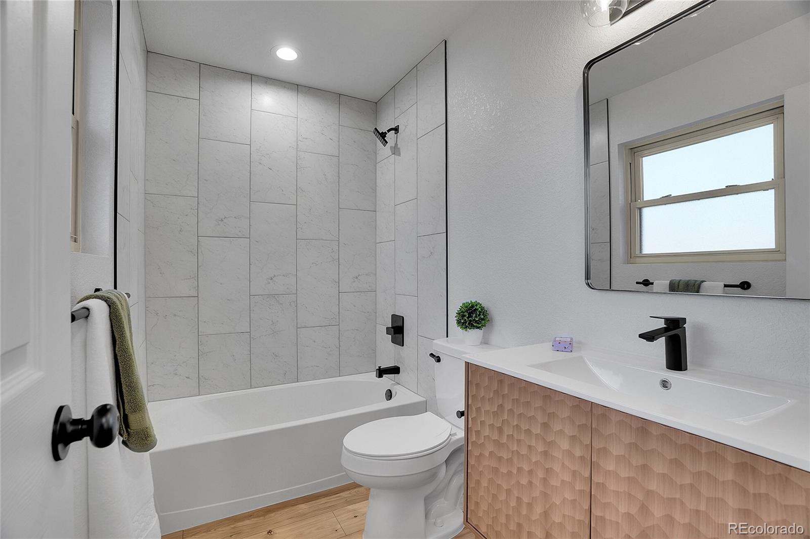 MLS Image #8 for 11802 e kentucky avenue,aurora, Colorado