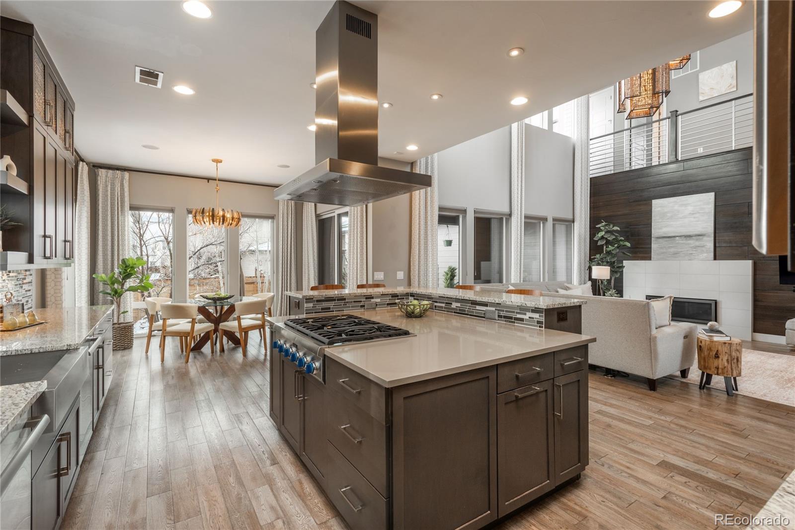 MLS Image #11 for 8802 e 53rd avenue,denver, Colorado