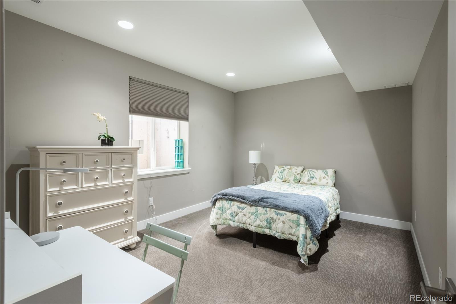 MLS Image #38 for 8802 e 53rd avenue,denver, Colorado