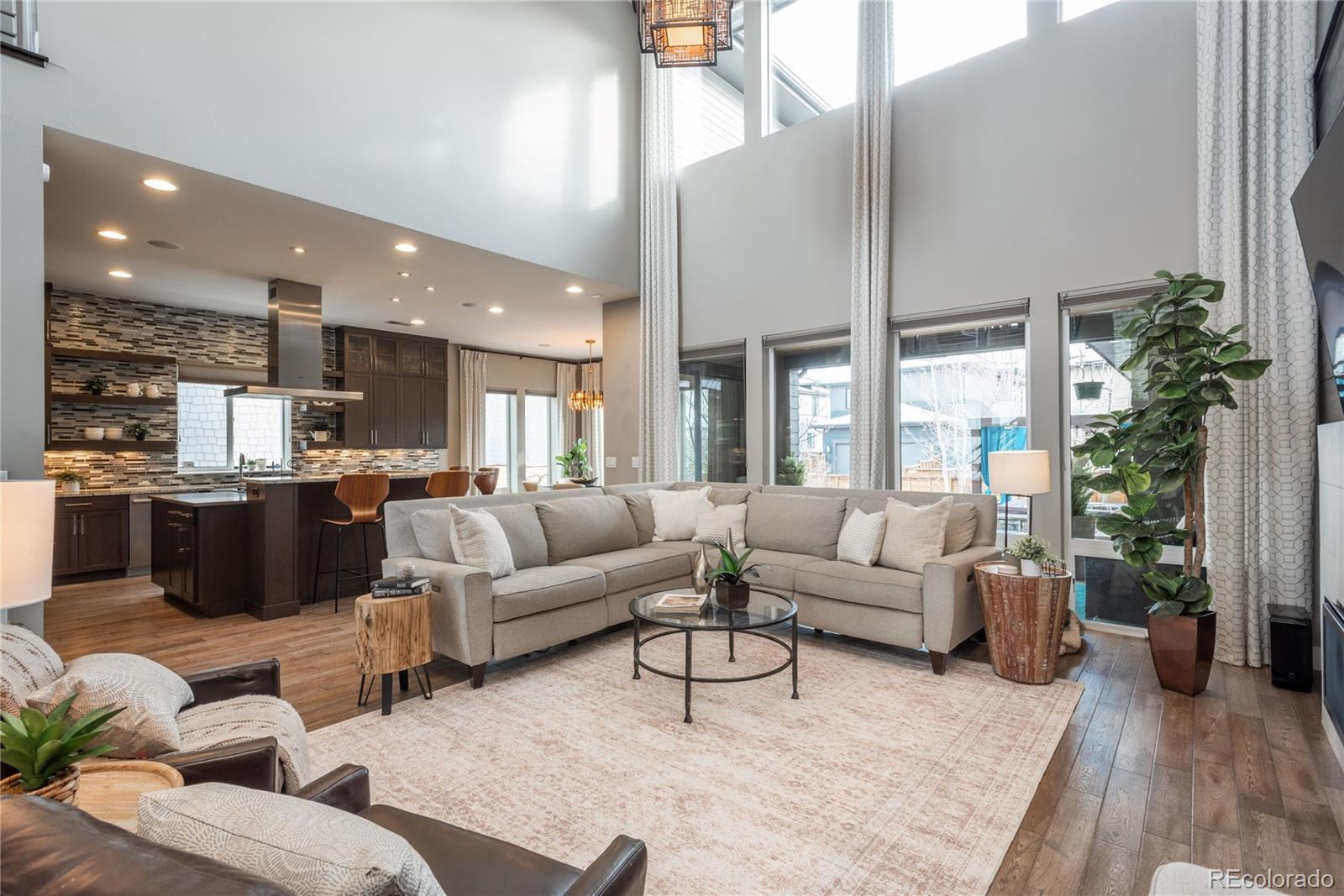 MLS Image #6 for 8802 e 53rd avenue,denver, Colorado