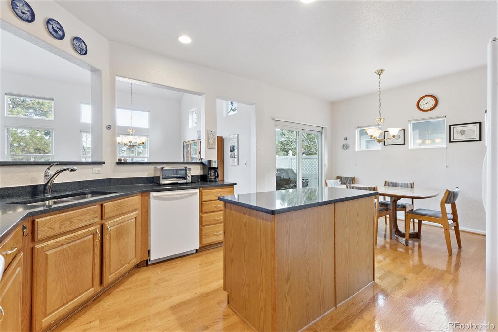 MLS Image #13 for 2582 s troy court,aurora, Colorado