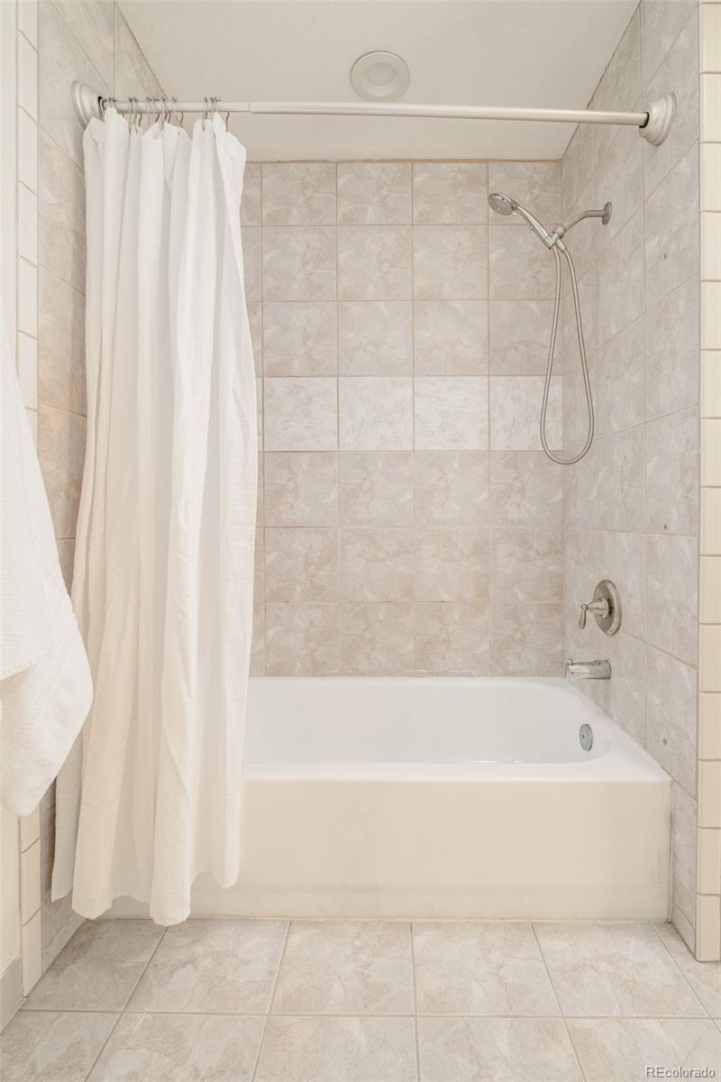 MLS Image #17 for 3301 s clay street,englewood, Colorado