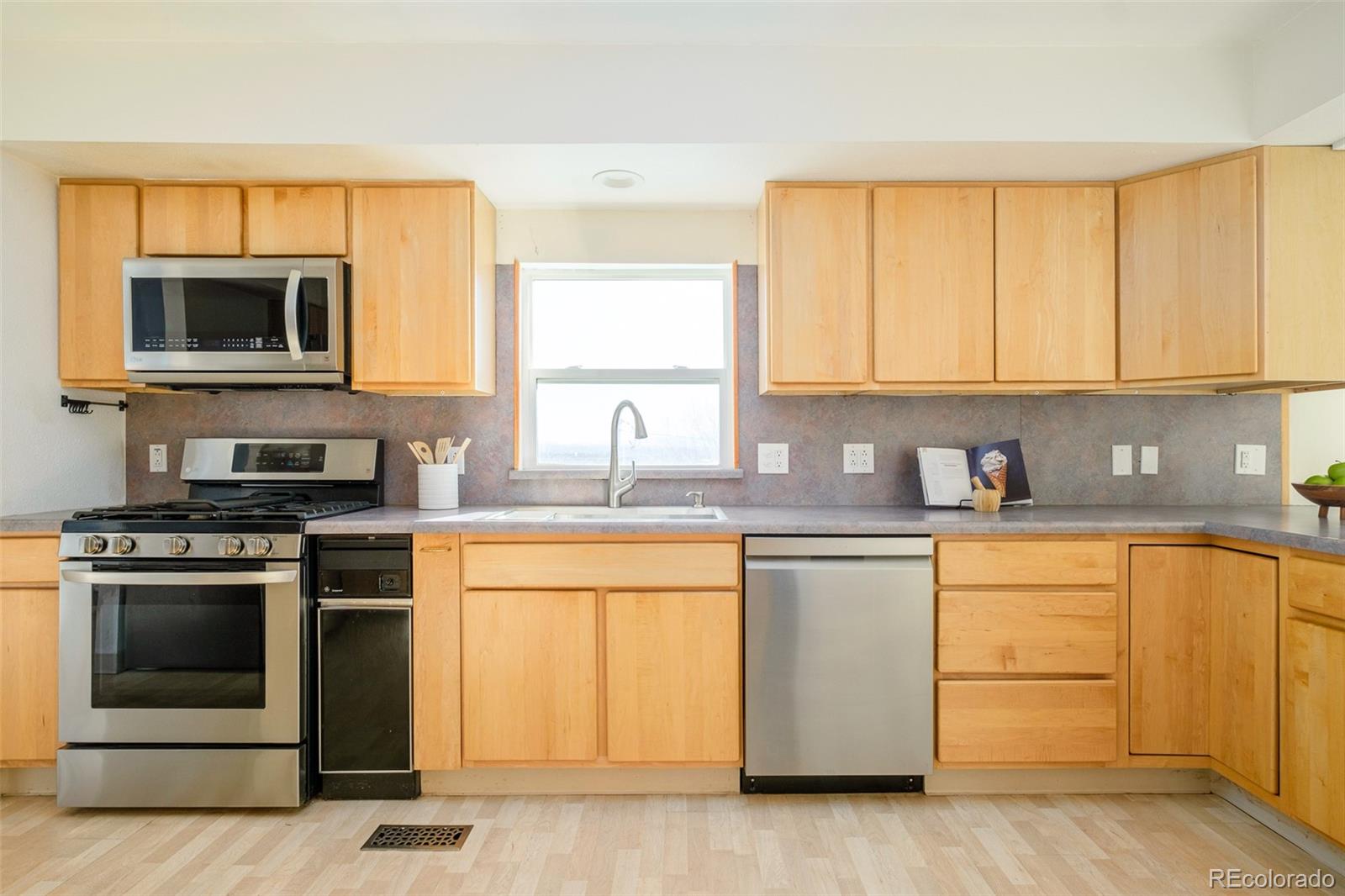 MLS Image #7 for 3301 s clay street,englewood, Colorado