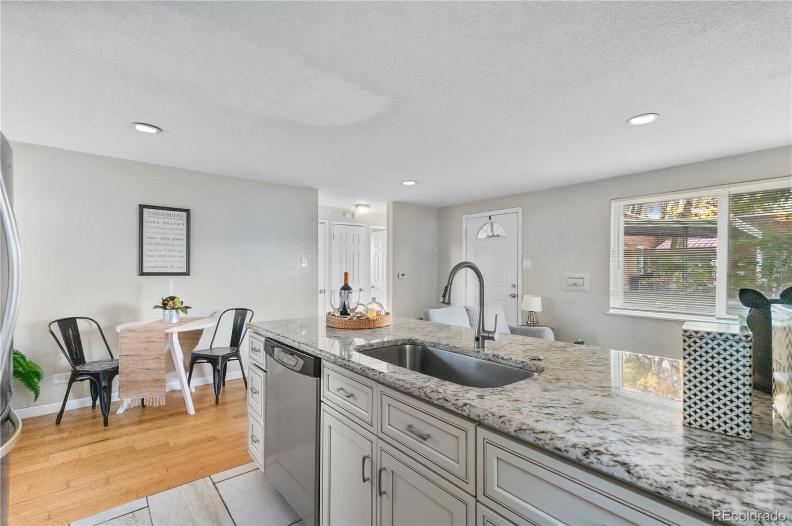MLS Image #12 for 1569  wabash street,denver, Colorado