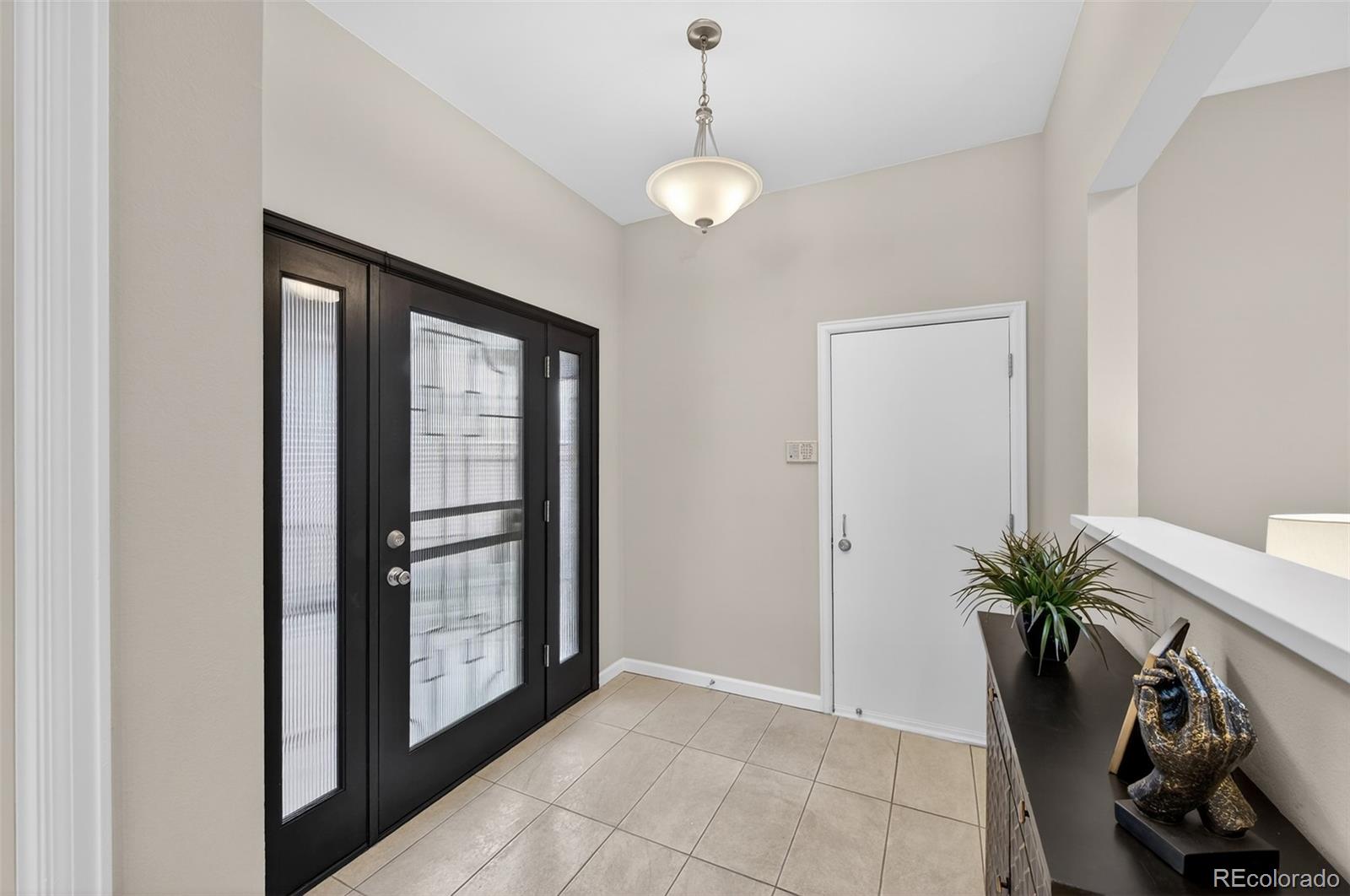 MLS Image #22 for 2800 s university boulevard,denver, Colorado