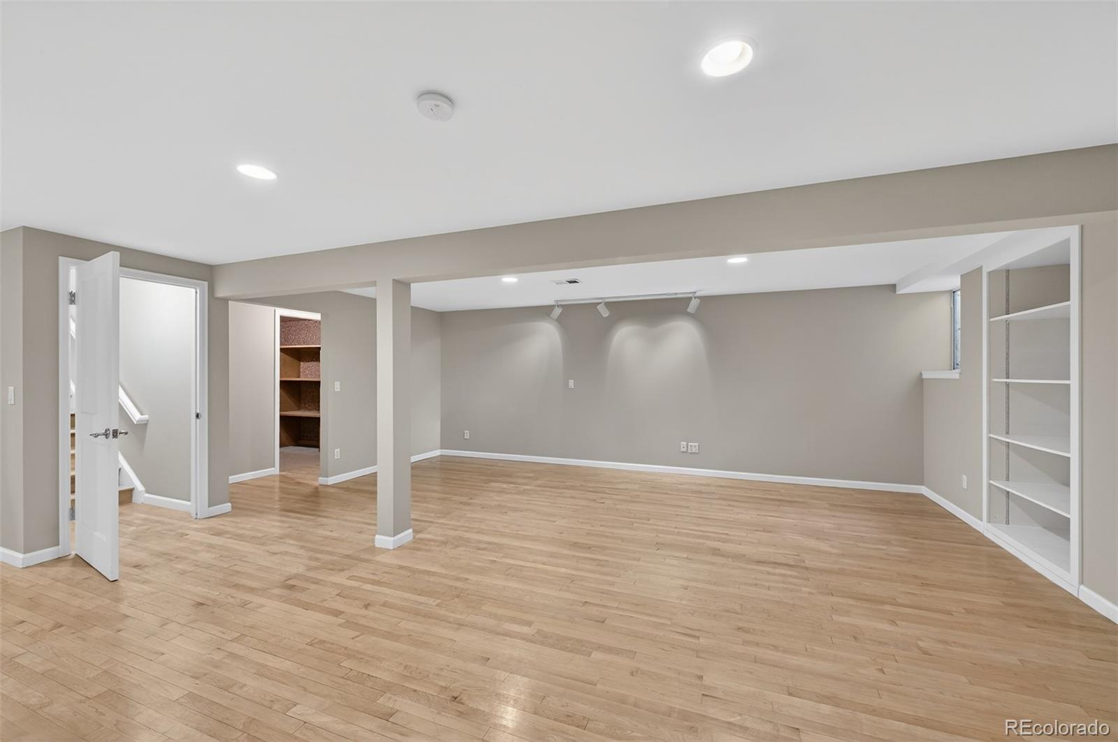 MLS Image #23 for 2800 s university boulevard,denver, Colorado