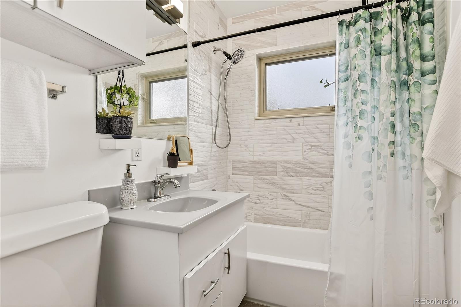 MLS Image #14 for 2862 s zenobia street,denver, Colorado