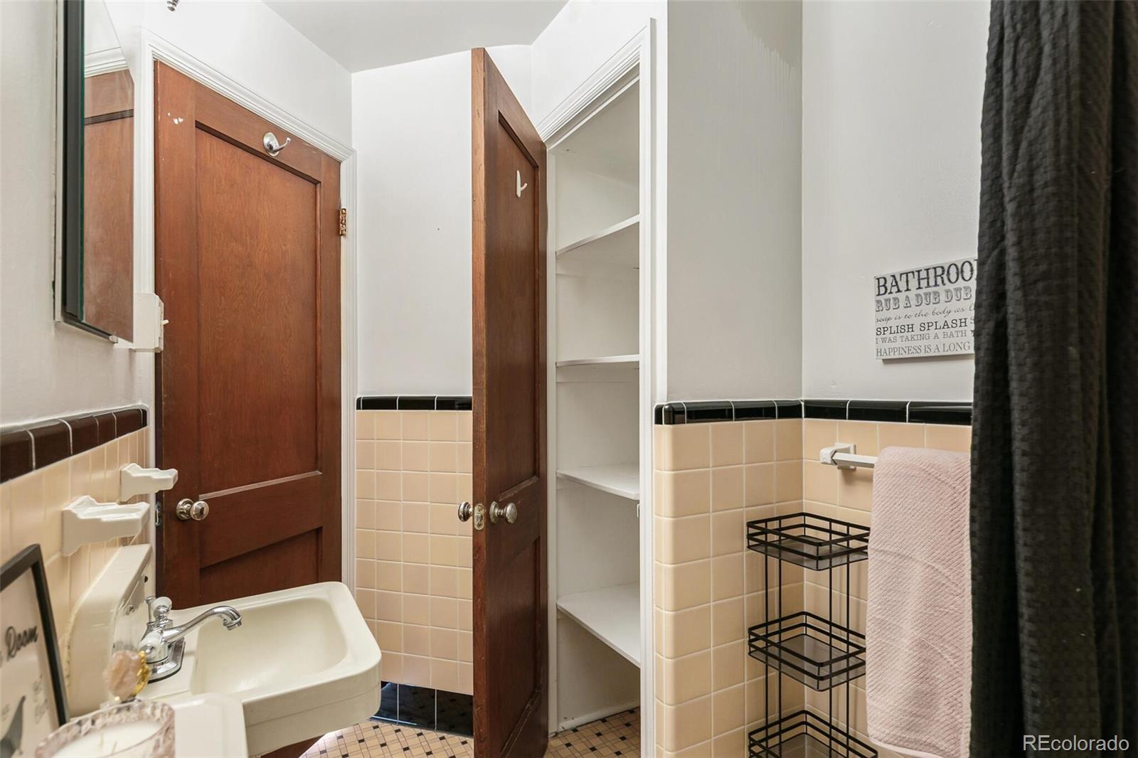MLS Image #18 for 1605  saint paul street 10,denver, Colorado