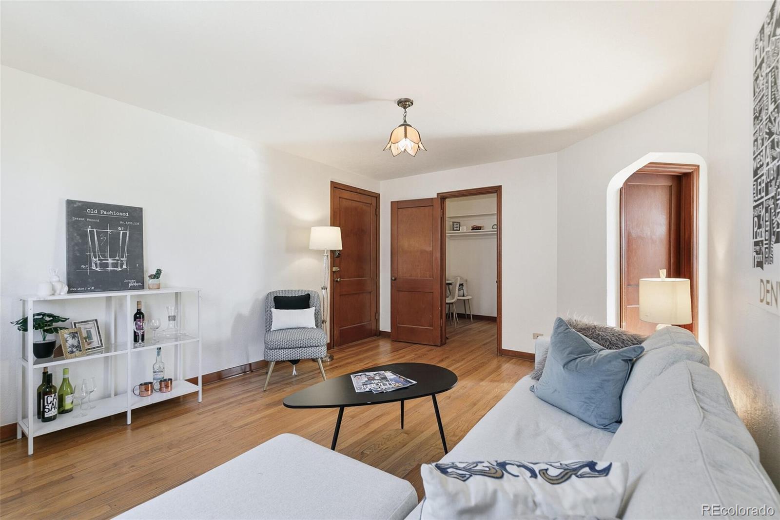 MLS Image #5 for 1605  saint paul street 10,denver, Colorado