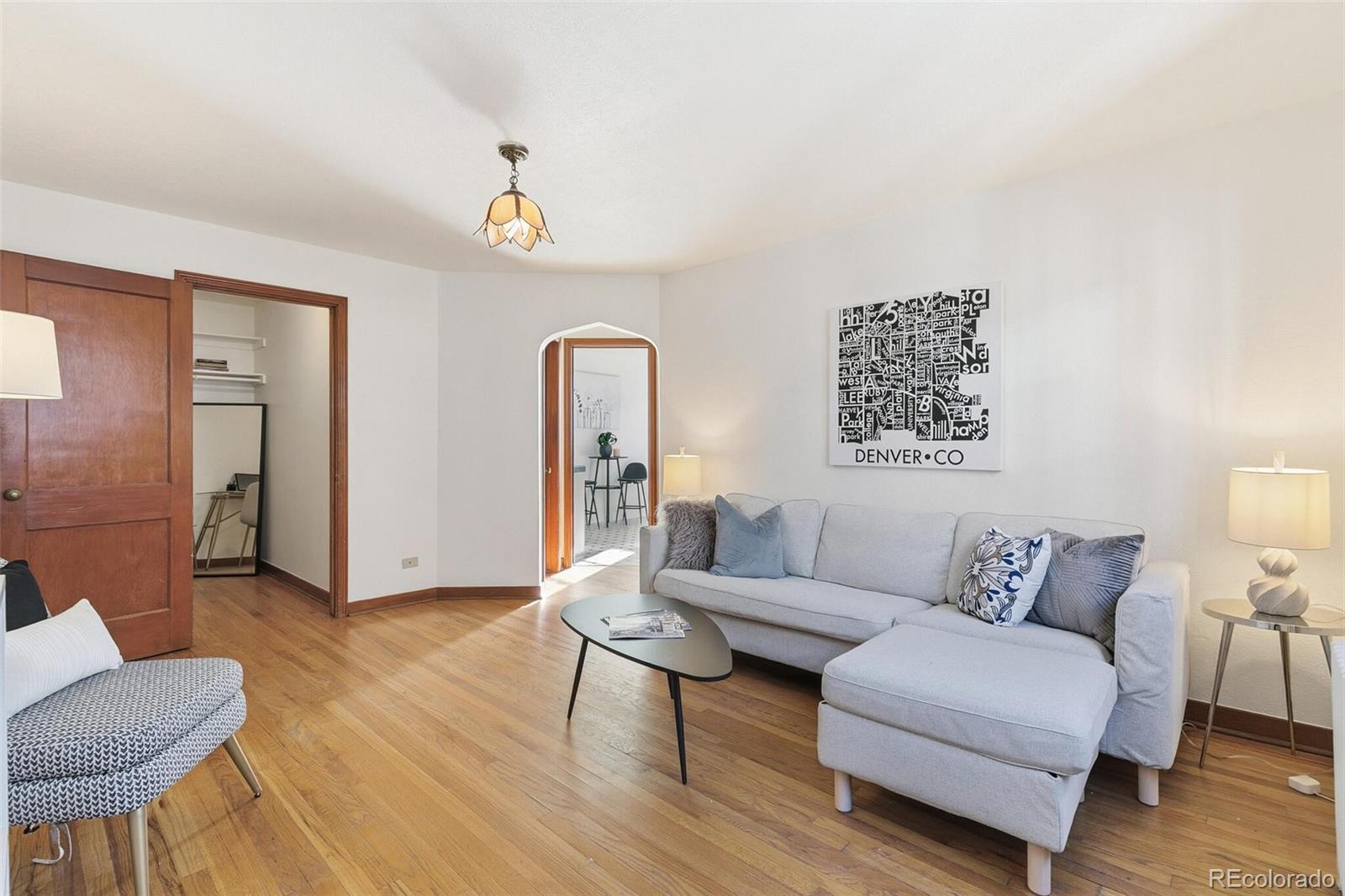 MLS Image #6 for 1605  saint paul street 10,denver, Colorado