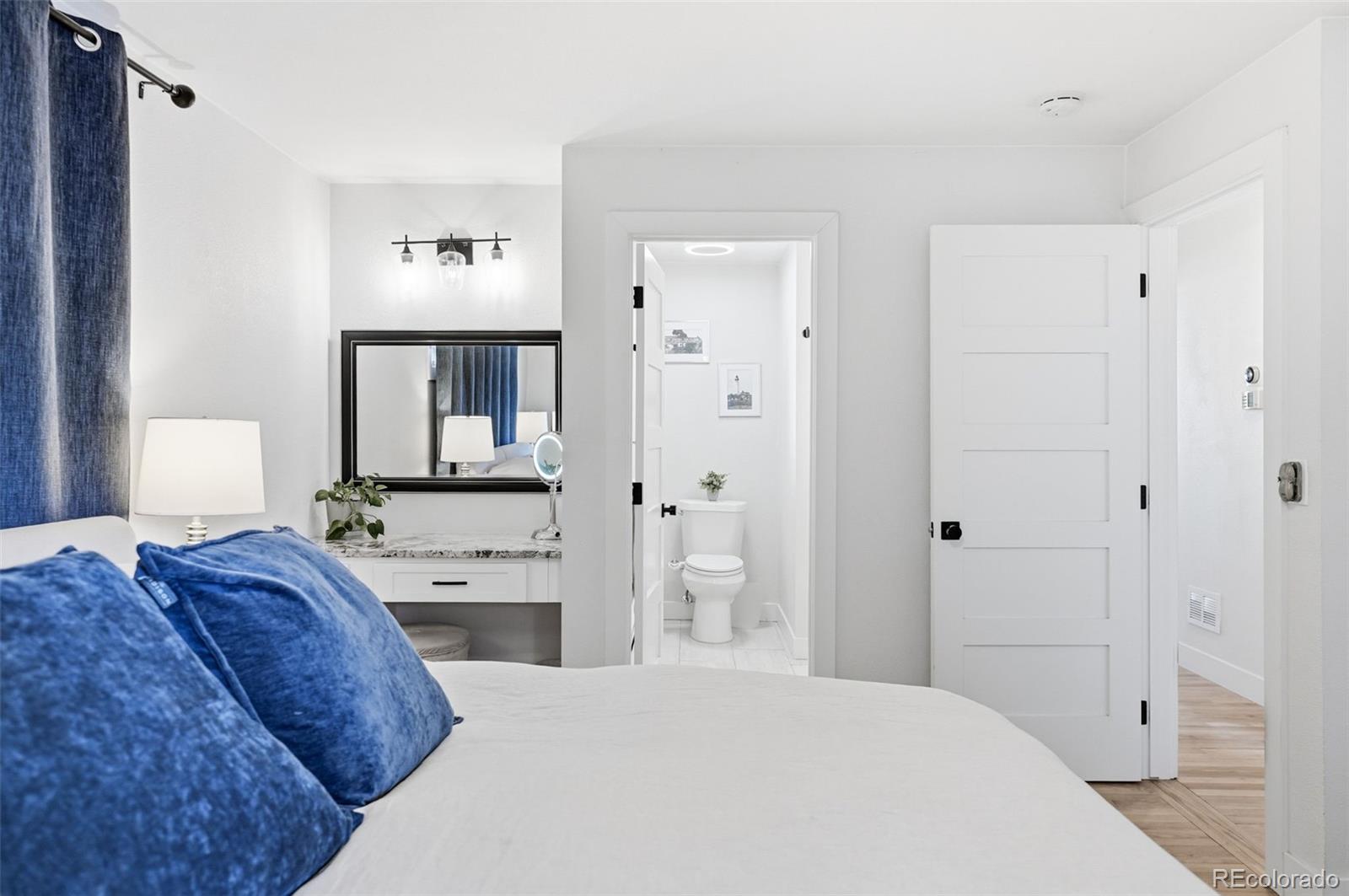 MLS Image #22 for 2711 s pierce street,denver, Colorado