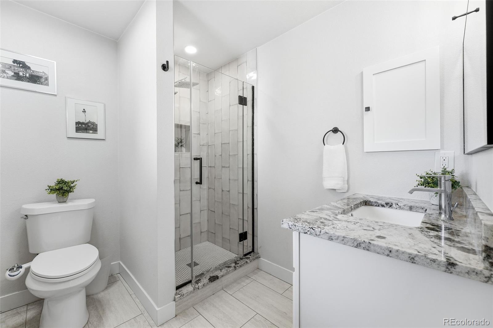 MLS Image #23 for 2711 s pierce street,denver, Colorado