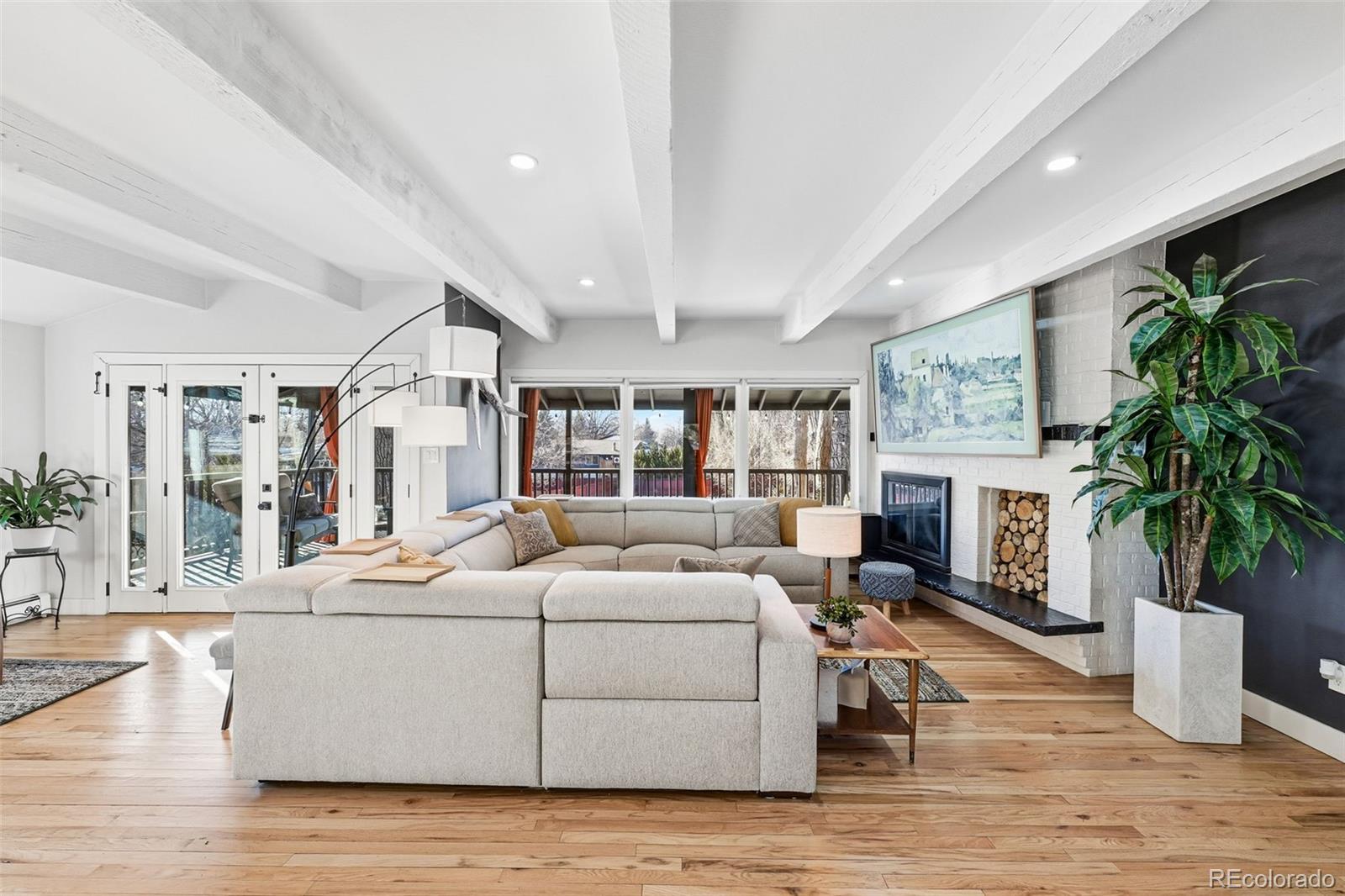 MLS Image #4 for 2711 s pierce street,denver, Colorado