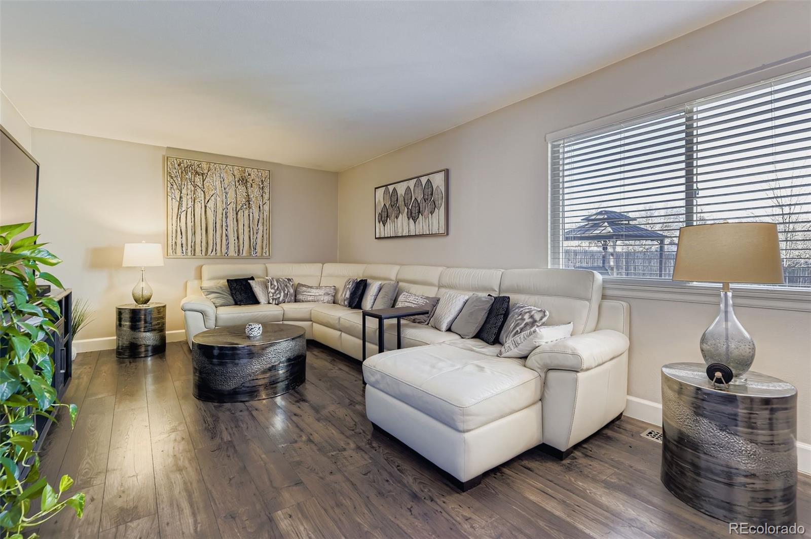 MLS Image #3 for 7085 s dahlia street,centennial, Colorado