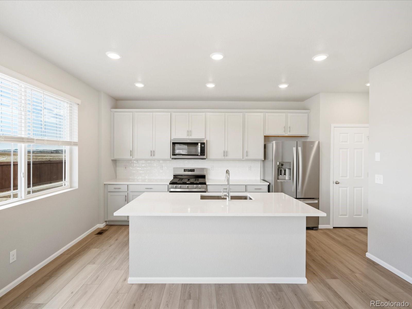 MLS Image #6 for 8919  sedalia street,commerce city, Colorado