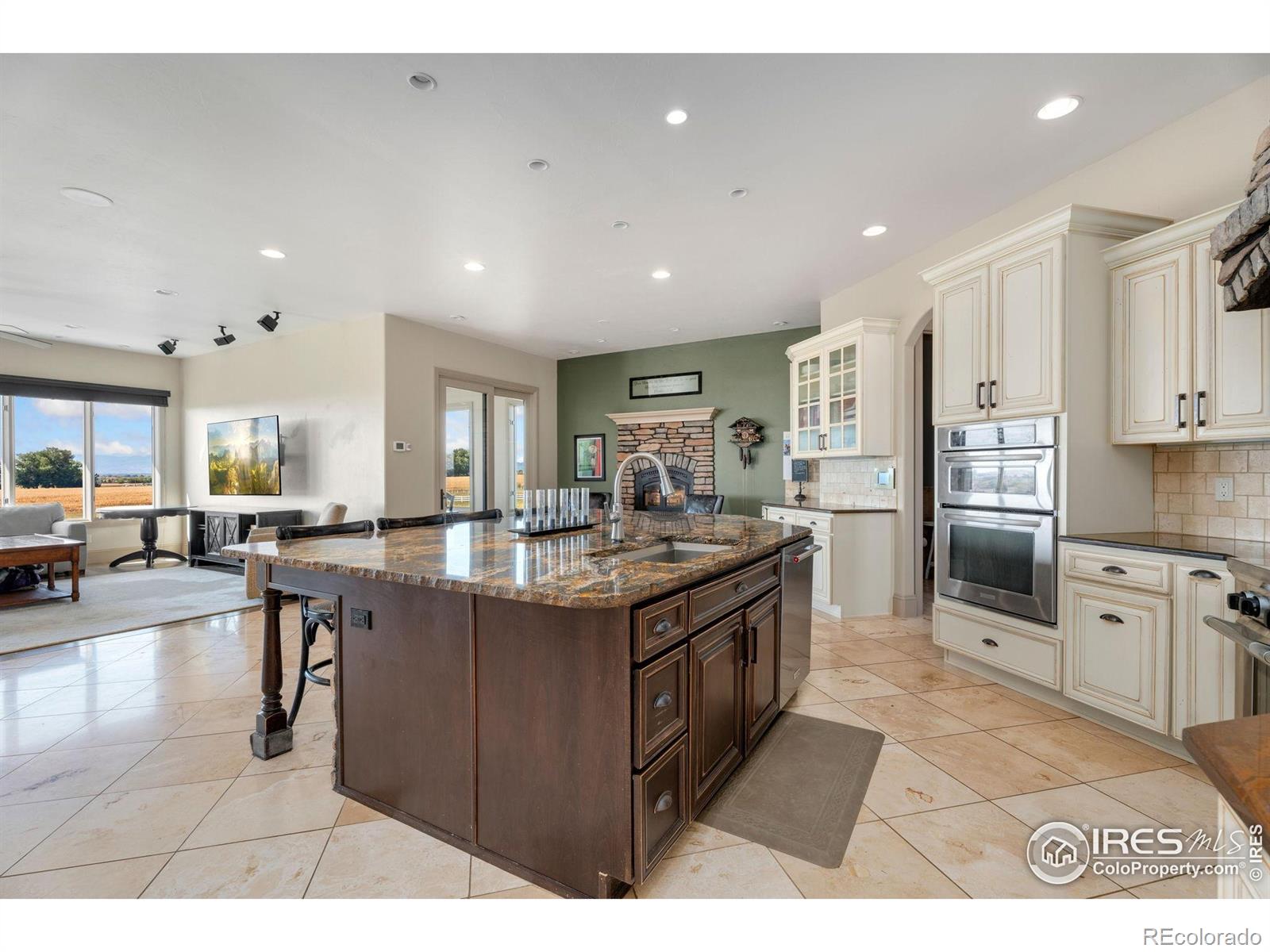 MLS Image #14 for 27132  coyote ridge lane,johnstown, Colorado