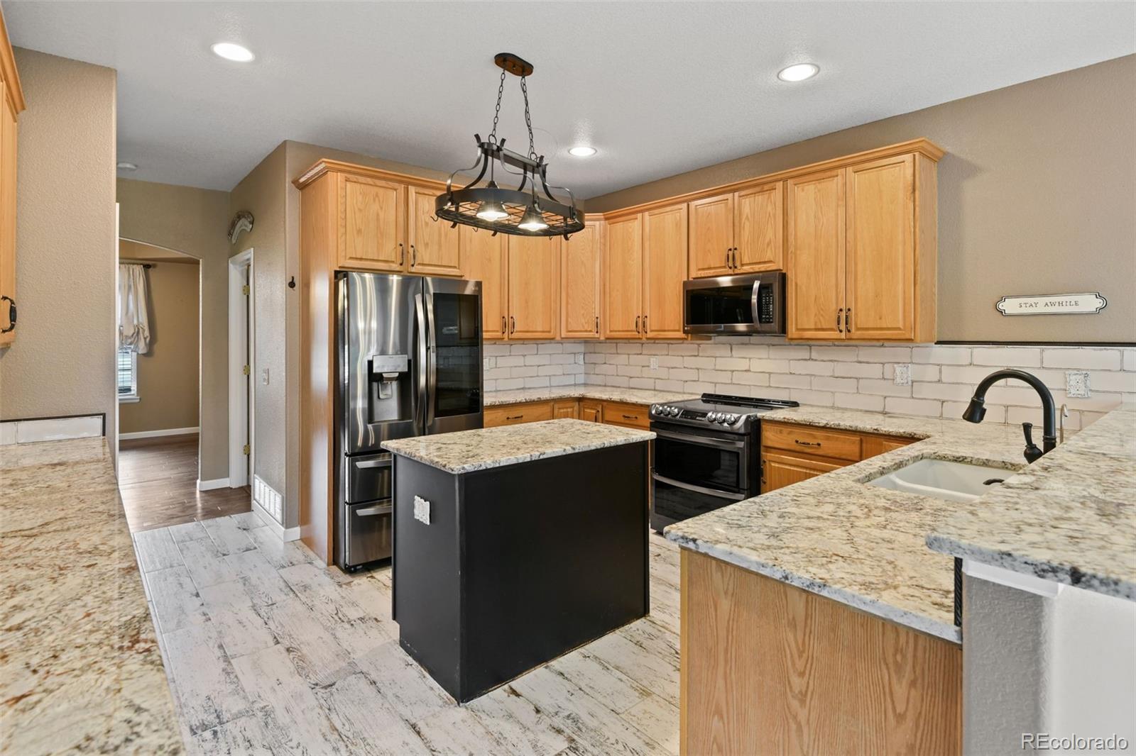 MLS Image #14 for 16735  shadow wood court,hudson, Colorado