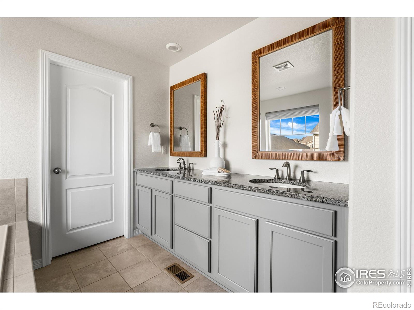 MLS Image #24 for 665  sundance circle,erie, Colorado