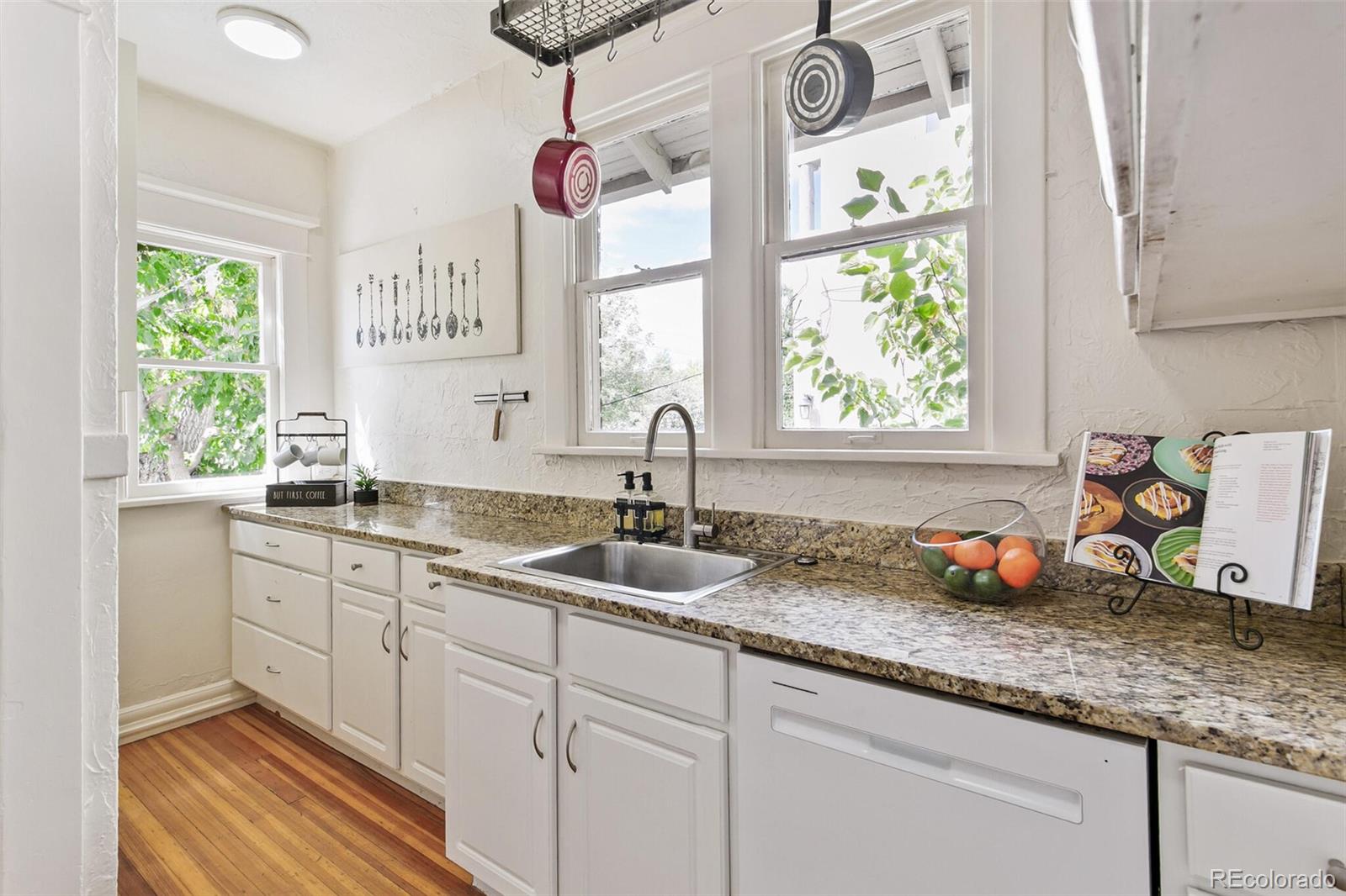 MLS Image #10 for 525 s ogden street,denver, Colorado