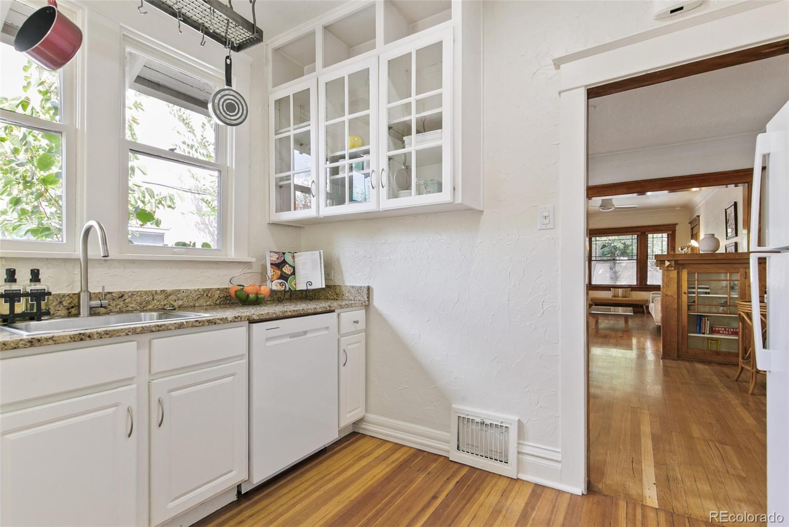 MLS Image #12 for 525 s ogden street,denver, Colorado