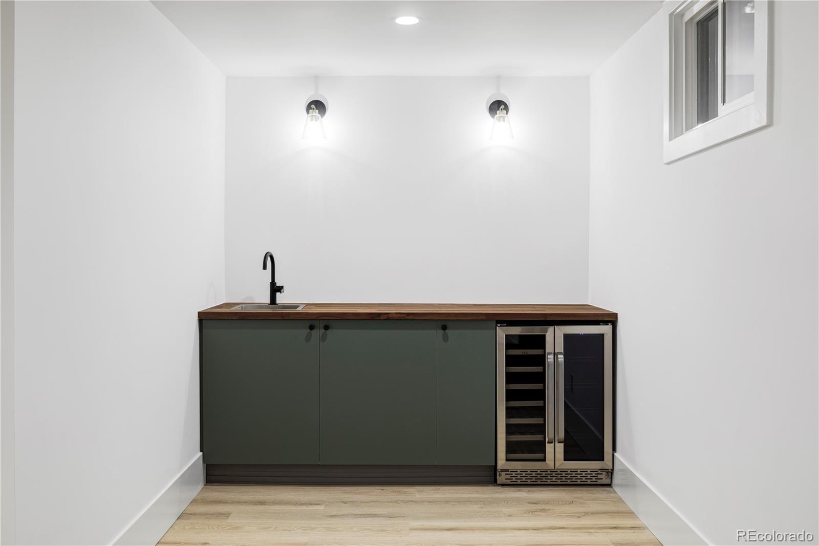 MLS Image #24 for 3930 s hillcrest drive,denver, Colorado