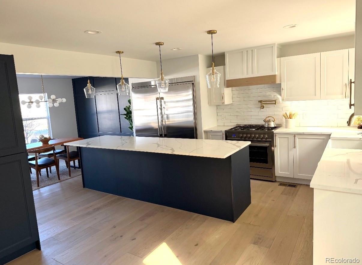 MLS Image #7 for 3930 s hillcrest drive,denver, Colorado