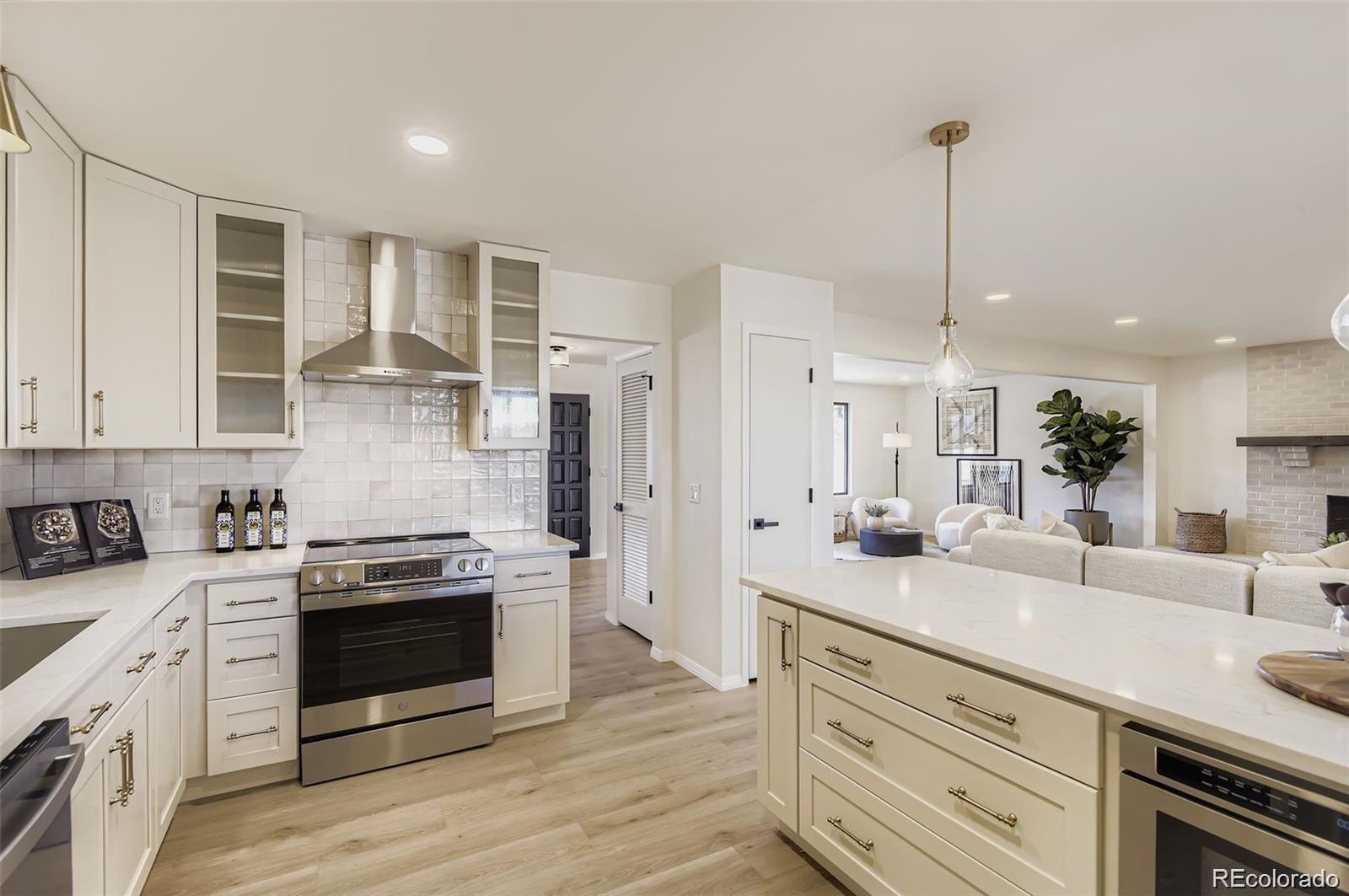 MLS Image #9 for 6096 s monaco way,centennial, Colorado