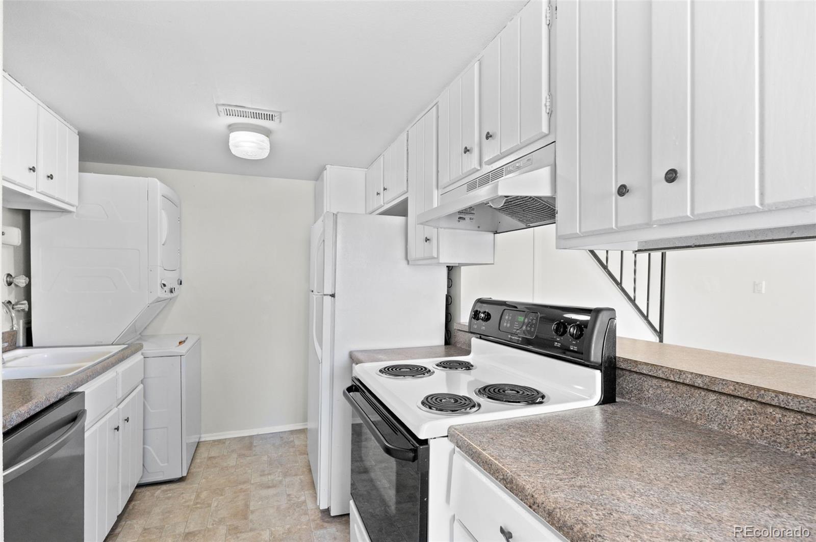 MLS Image #13 for 3354 s flower street,lakewood, Colorado