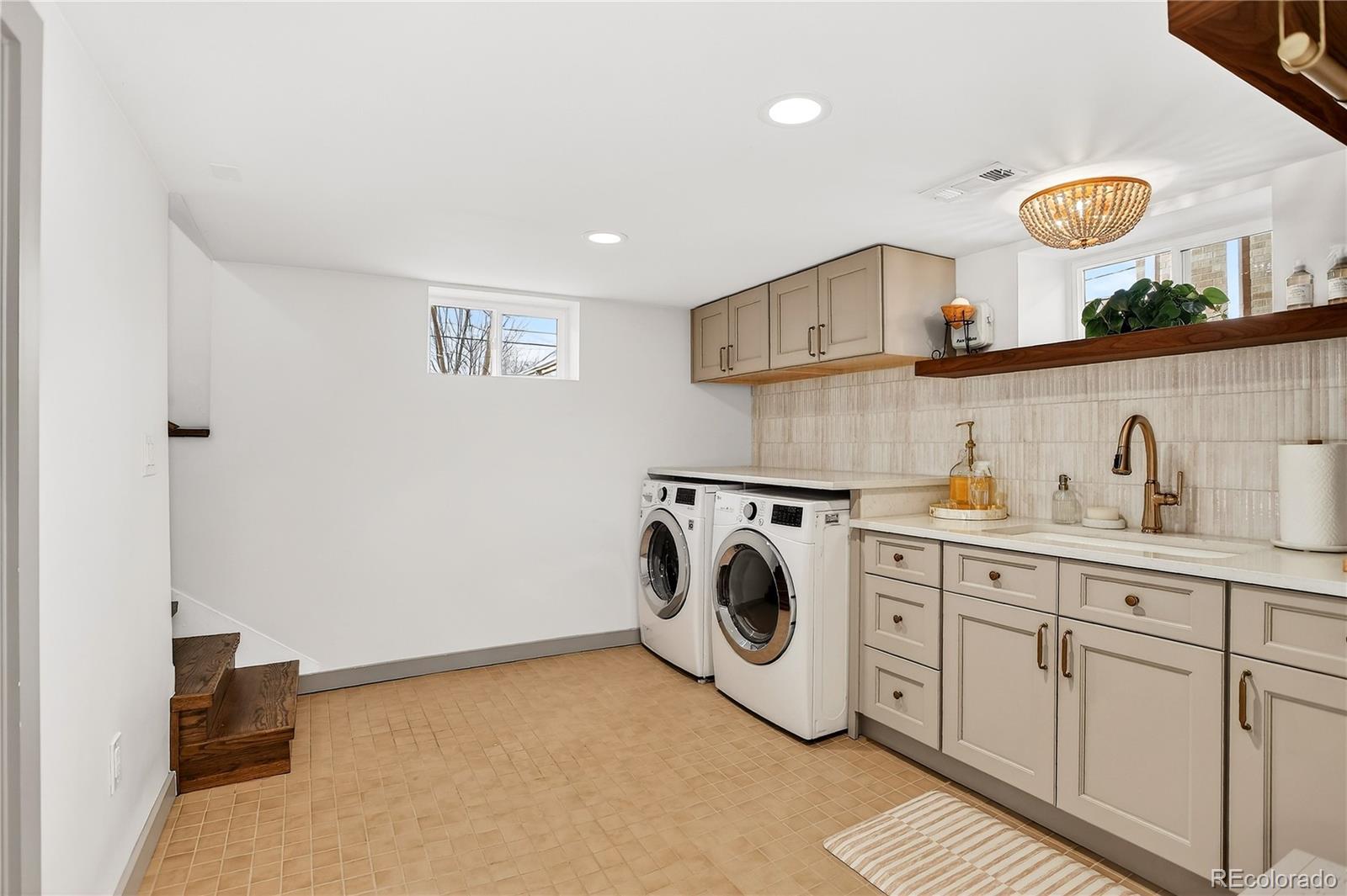 MLS Image #19 for 2077 s corona street,denver, Colorado
