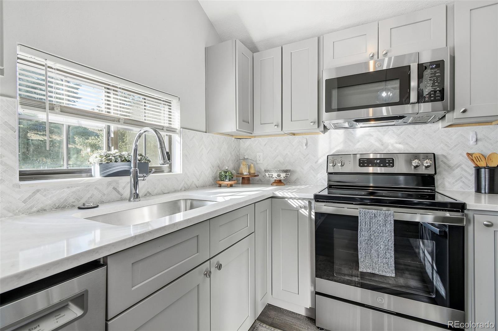 MLS Image #16 for 2993 s revere street,aurora, Colorado