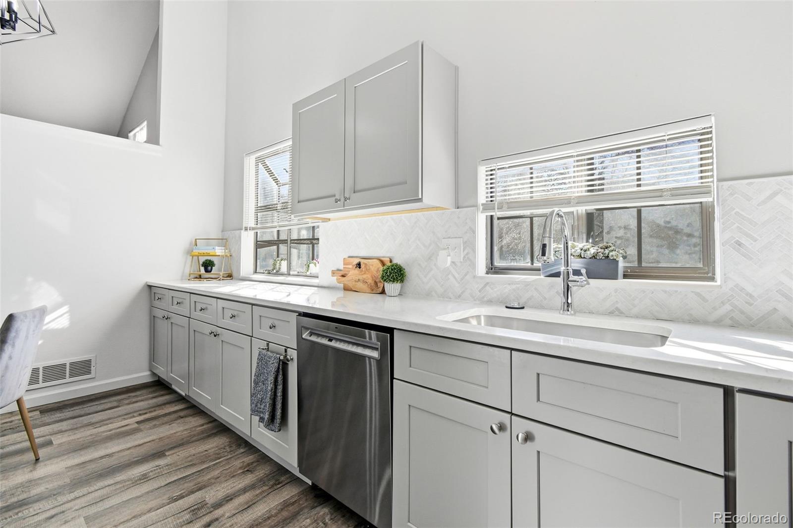 MLS Image #17 for 2993 s revere street,aurora, Colorado
