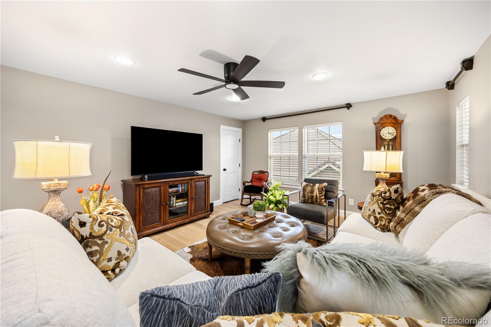 MLS Image #16 for 4545 s monaco street,denver, Colorado