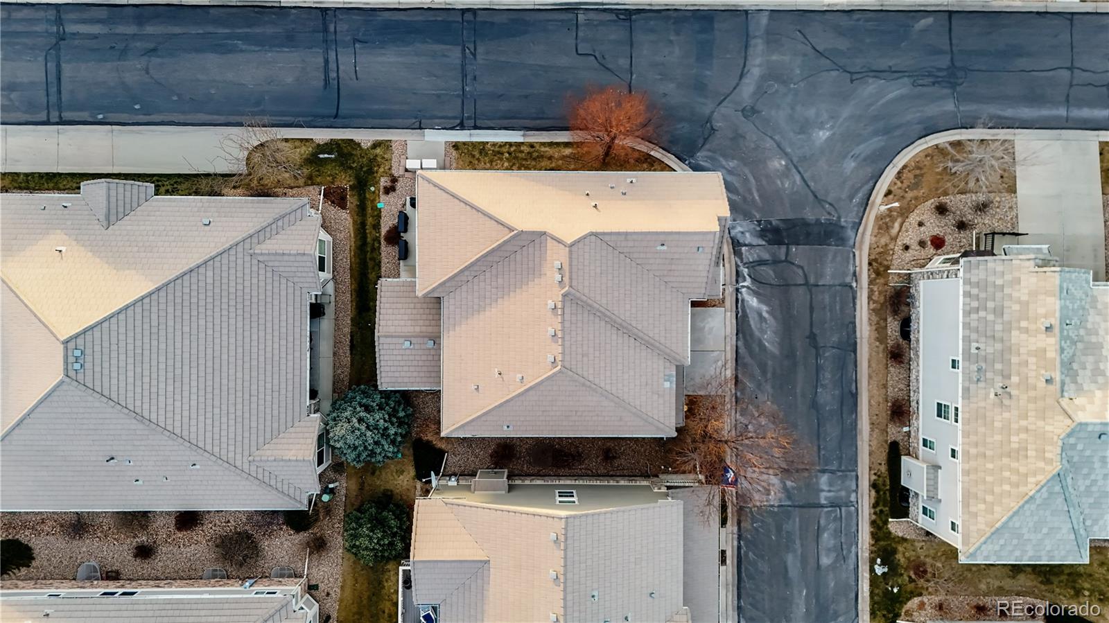 MLS Image #38 for 4545 s monaco street,denver, Colorado