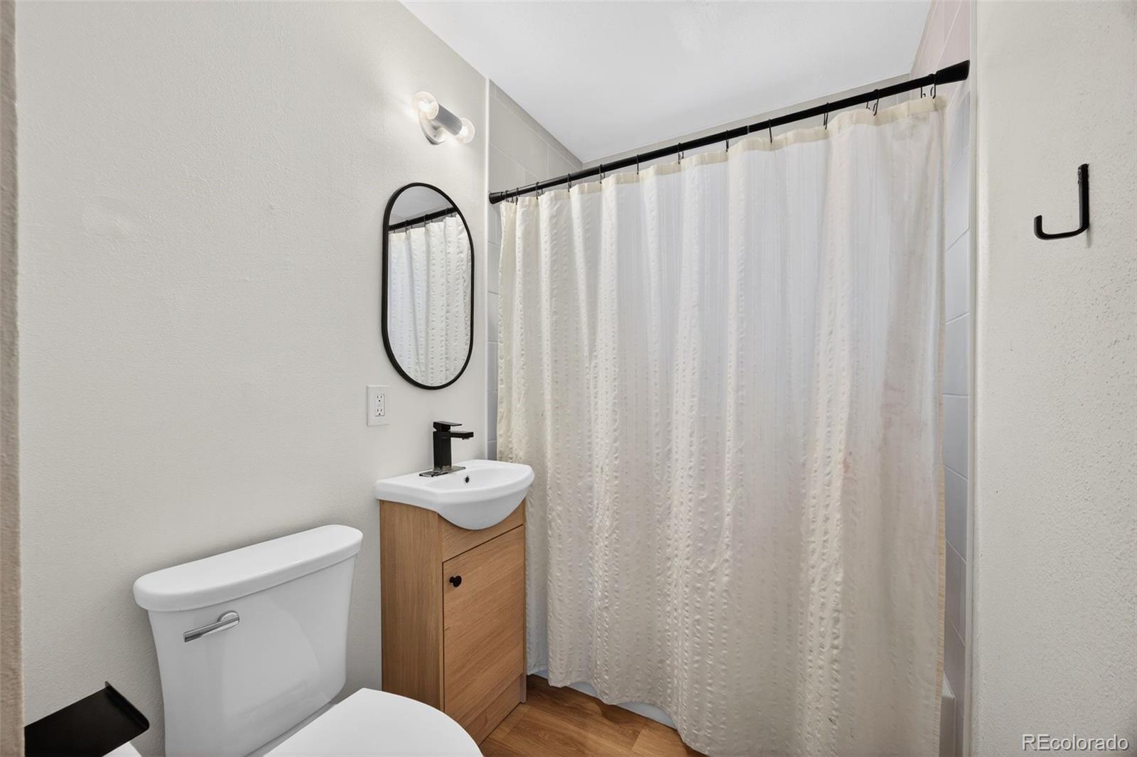 MLS Image #12 for 2621 s federal boulevard,denver, Colorado