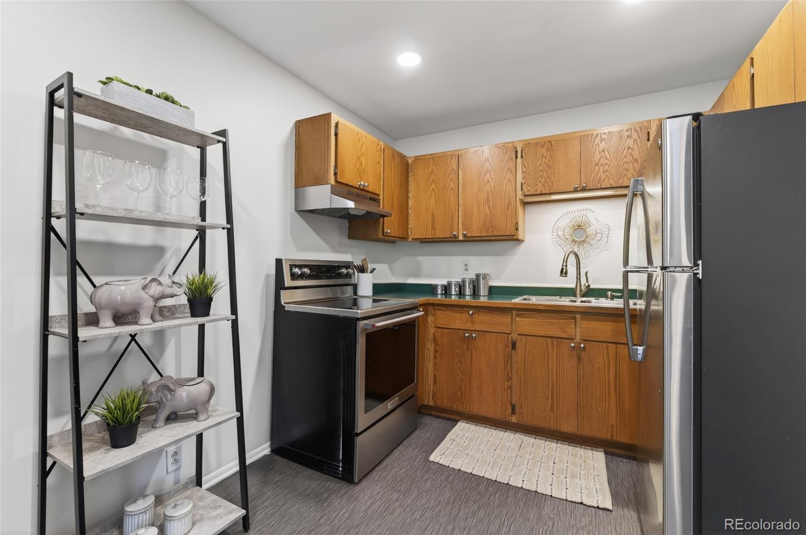 MLS Image #12 for 551  cherokee street,denver, Colorado