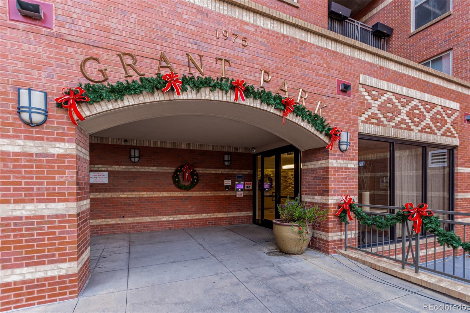 MLS Image #25 for 1975 n grant street 627,denver, Colorado