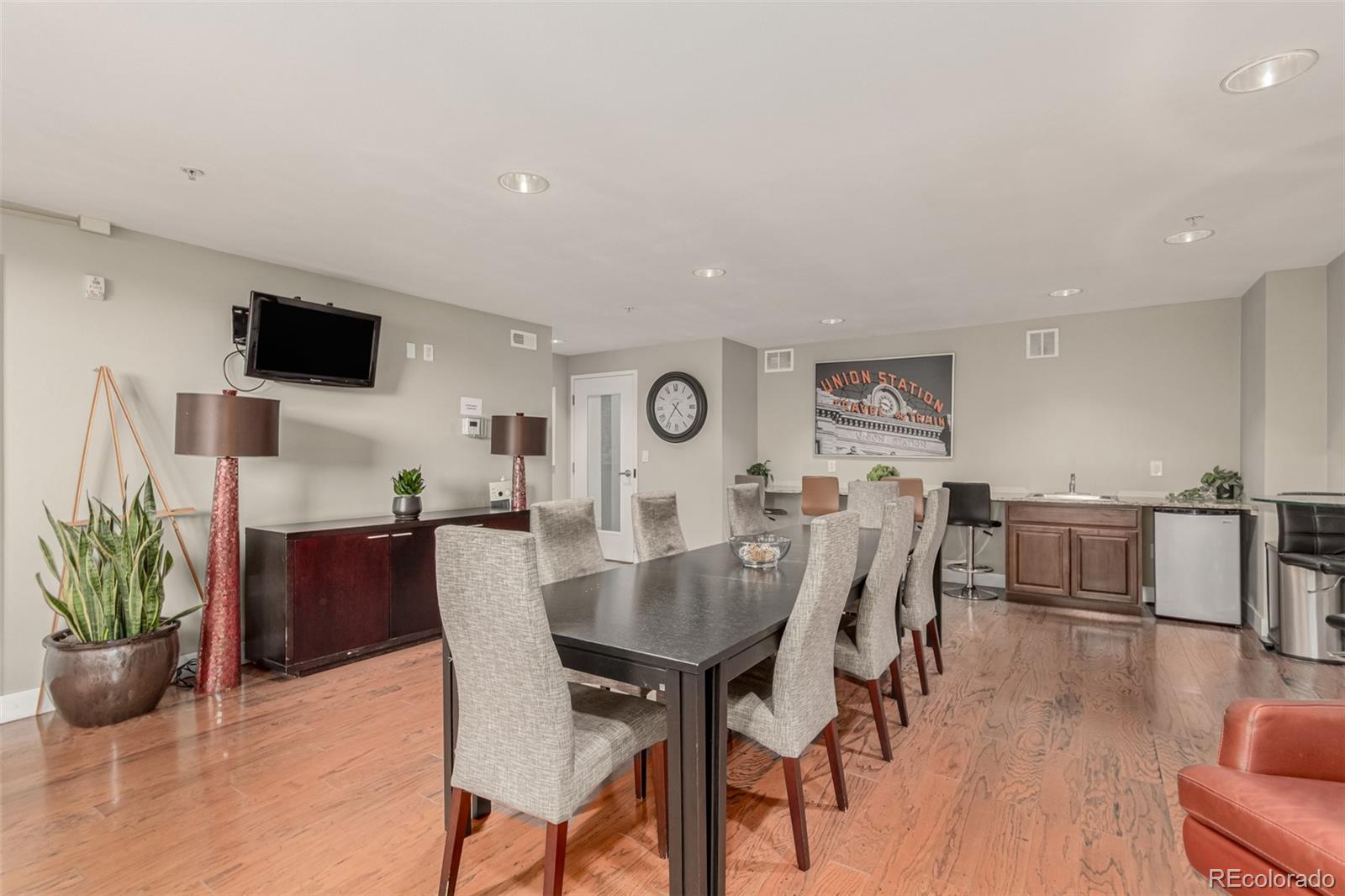MLS Image #32 for 1975 n grant street 627,denver, Colorado