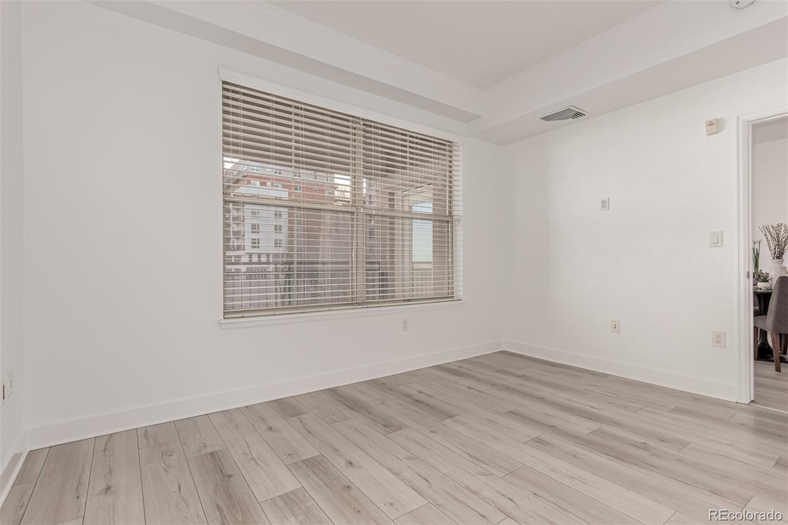 MLS Image #38 for 1975 n grant street 627,denver, Colorado