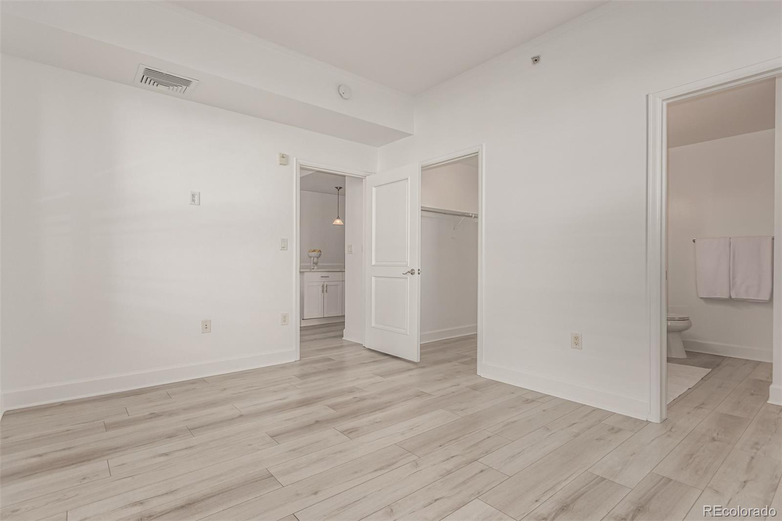 MLS Image #40 for 1975 n grant street 627,denver, Colorado