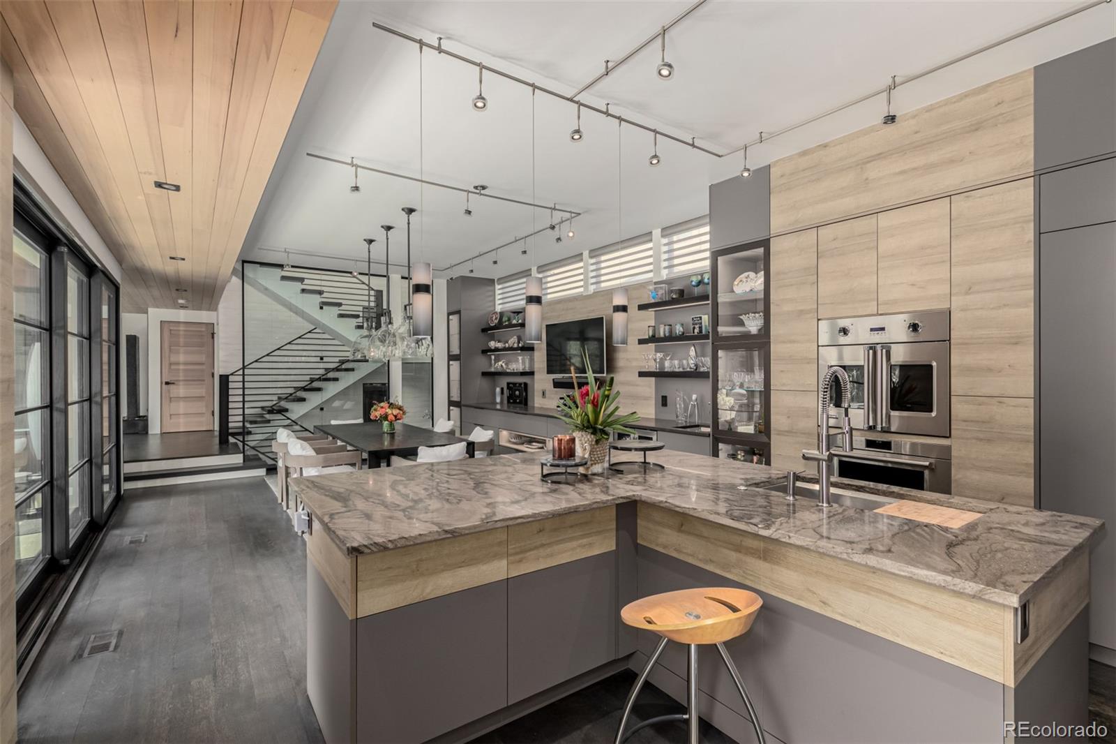 MLS Image #12 for 634 s corona street,denver, Colorado