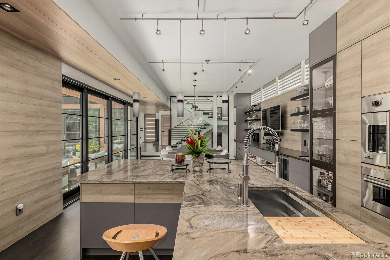 MLS Image #4 for 634 s corona street,denver, Colorado