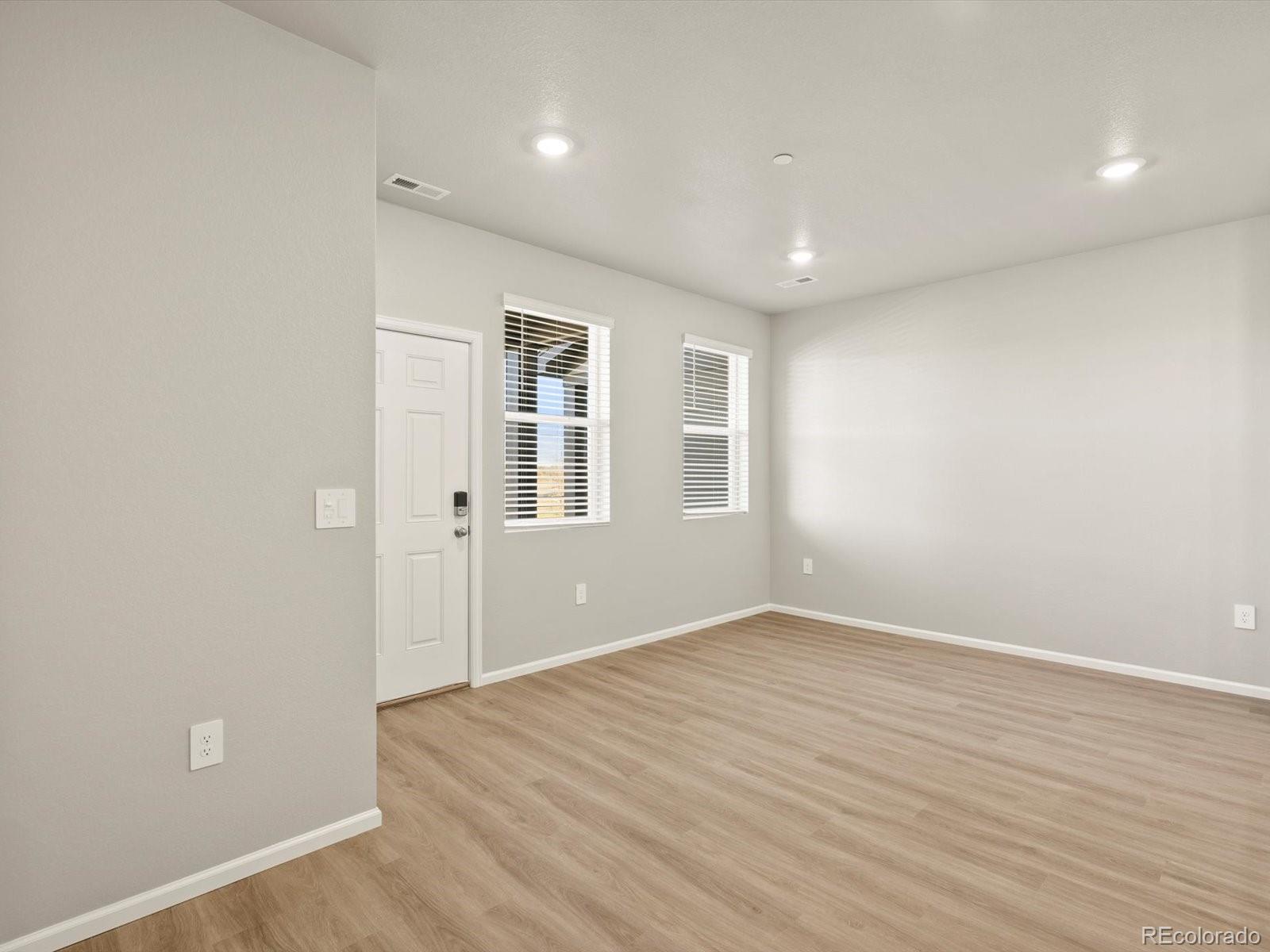 MLS Image #4 for 1594  riverplace drive,windsor, Colorado