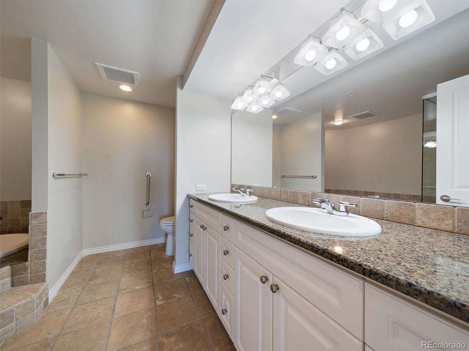 MLS Image #24 for 8100 e union avenue,denver, Colorado