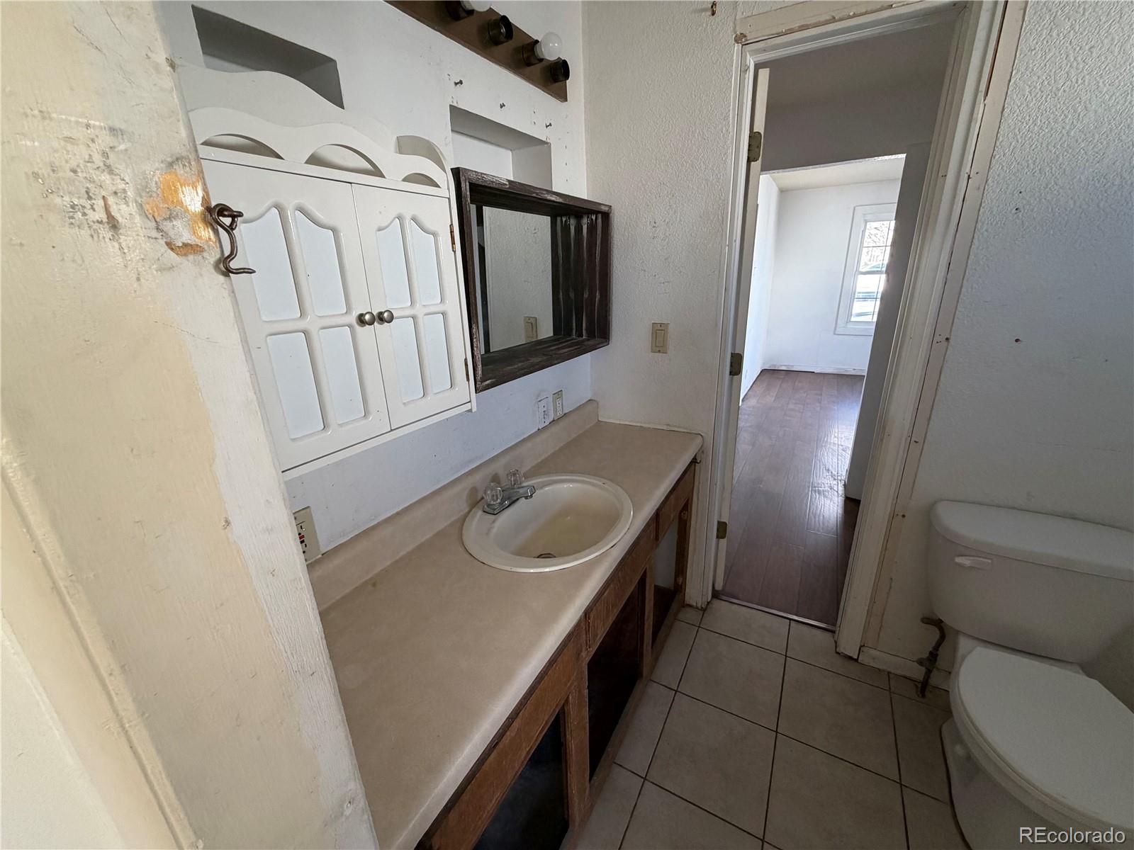 MLS Image #4 for 1042 s raleigh street,denver, Colorado