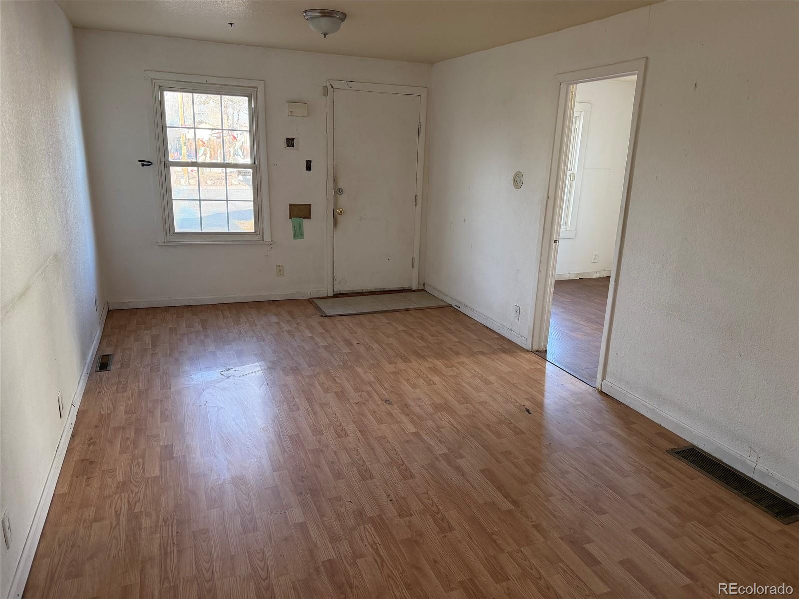 MLS Image #8 for 1042 s raleigh street,denver, Colorado