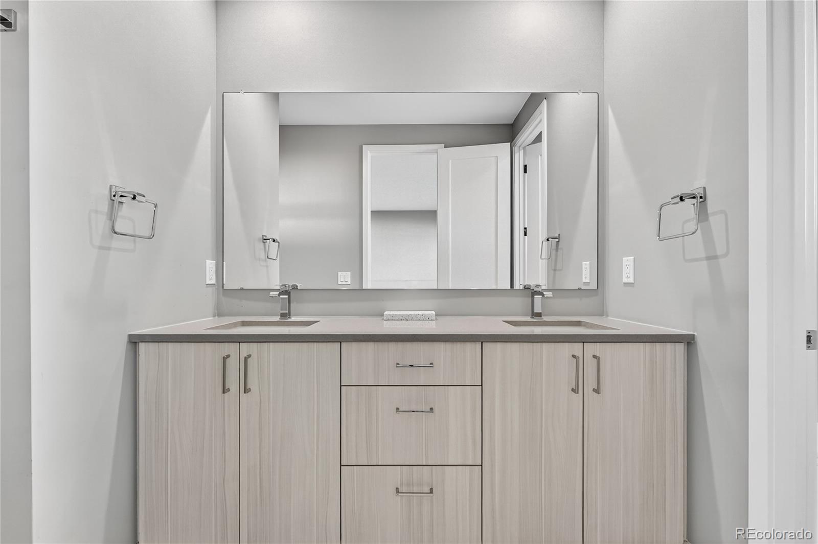 MLS Image #24 for 3237 s bannock street,englewood, Colorado